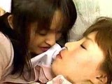 Japanese girls kiss153