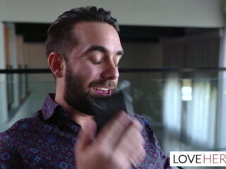 Naomi Swann gives feet and anal treat for Valentines Day